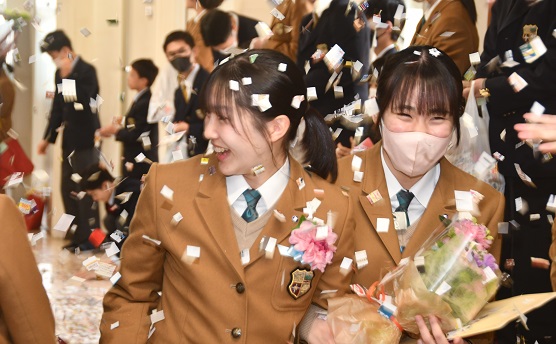 熊本マリスト学園中学校・高等学校 | カトリックのミッションスクールである熊本マリスト学園の教育目標は「他者の幸せのために生きるマリスト 生」を育てることです。すべての生徒が個々の才能を活かしながら「他者の幸せのために生きるマリスト生」になってくれることを ...